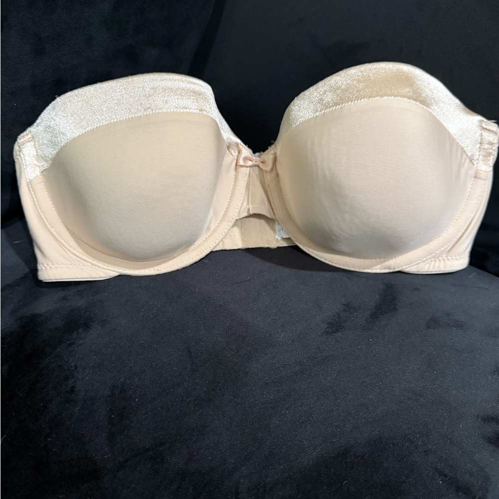 Warner's Cream Strapless Bra